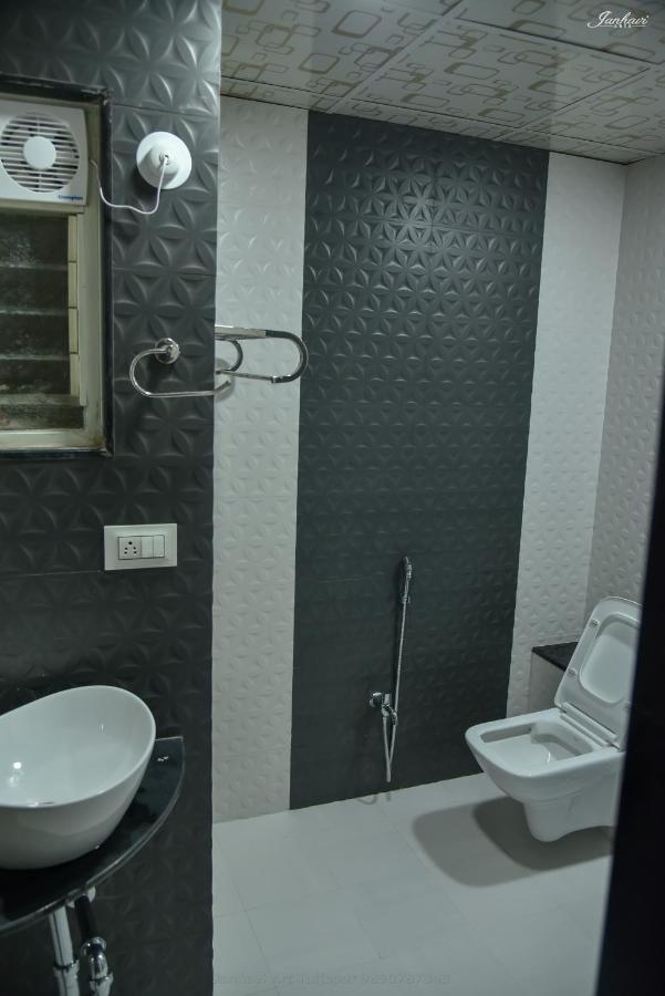 Pawan Executive Tuljapur מראה חיצוני תמונה