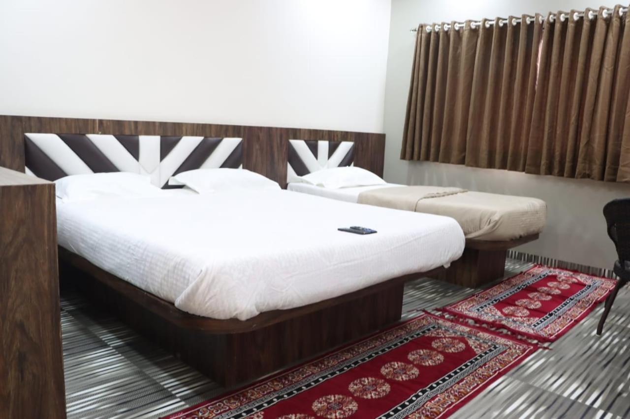 Pawan Executive Tuljapur מראה חיצוני תמונה
