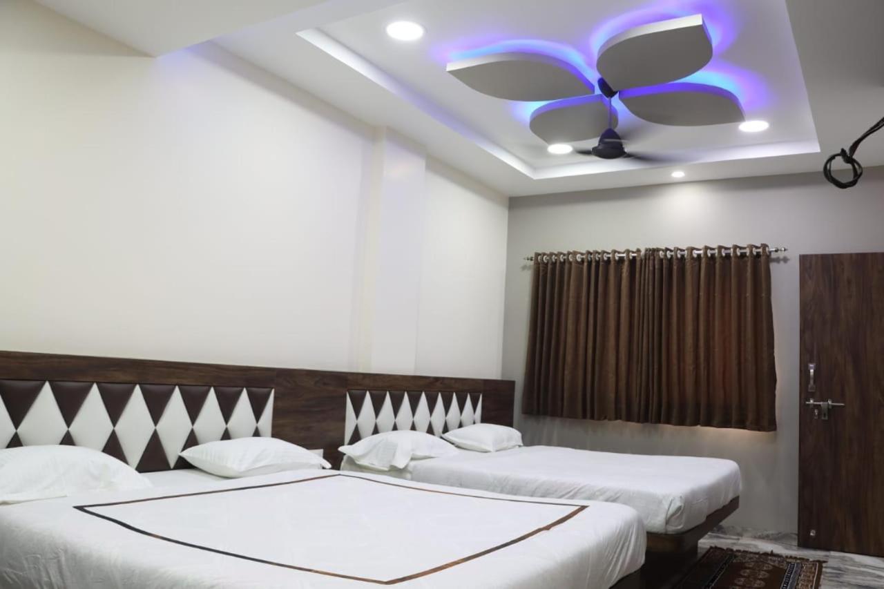 Pawan Executive Tuljapur מראה חיצוני תמונה