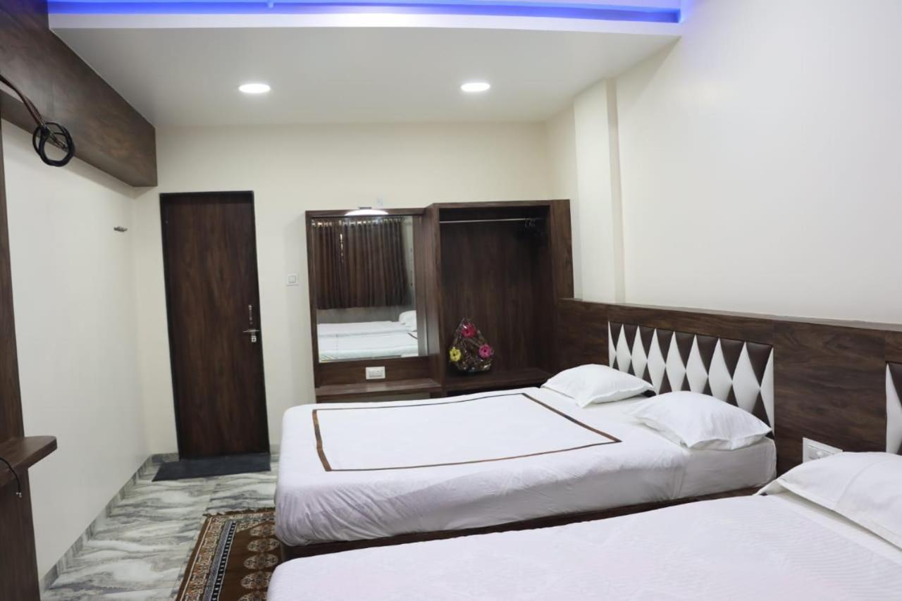 Pawan Executive Tuljapur מראה חיצוני תמונה