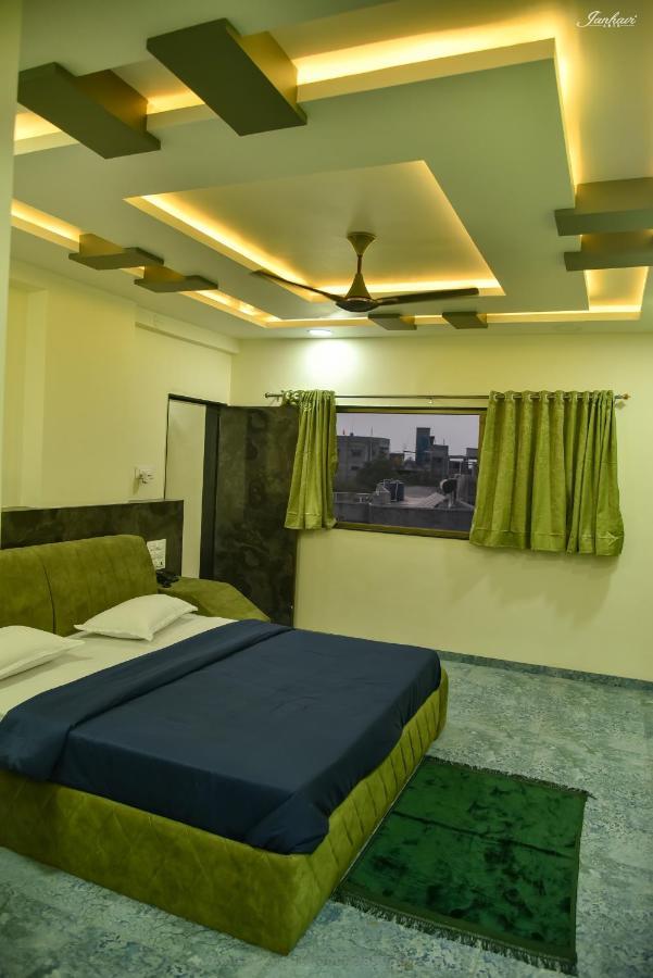 Pawan Executive Tuljapur מראה חיצוני תמונה