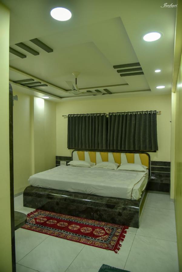 Pawan Executive Tuljapur מראה חיצוני תמונה