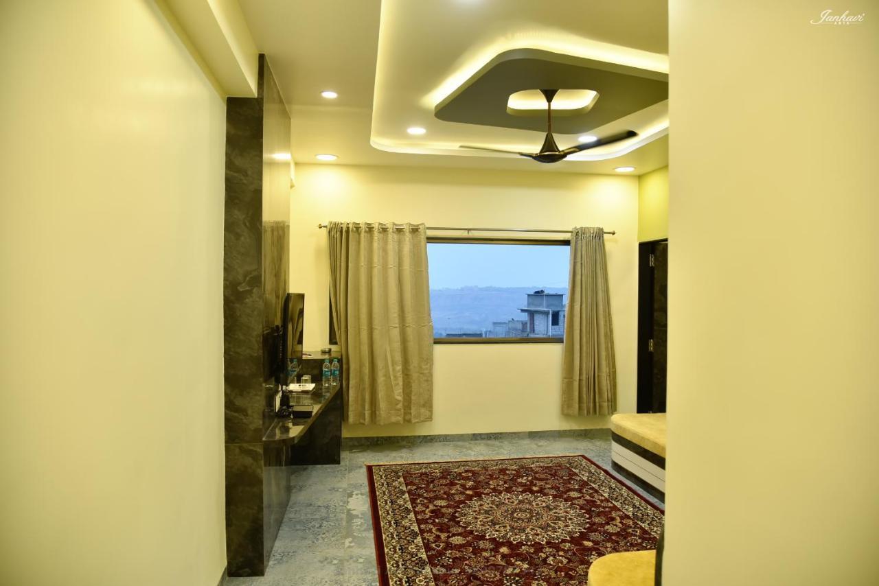 Pawan Executive Tuljapur מראה חיצוני תמונה